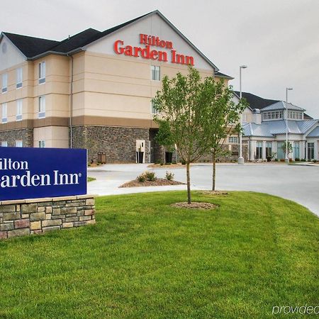 Hilton Garden Inn Ames Bagian luar foto