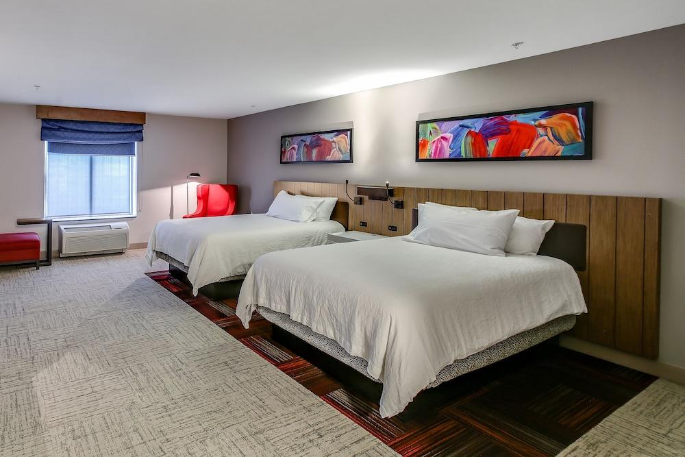 Hilton Garden Inn Ames Bagian luar foto