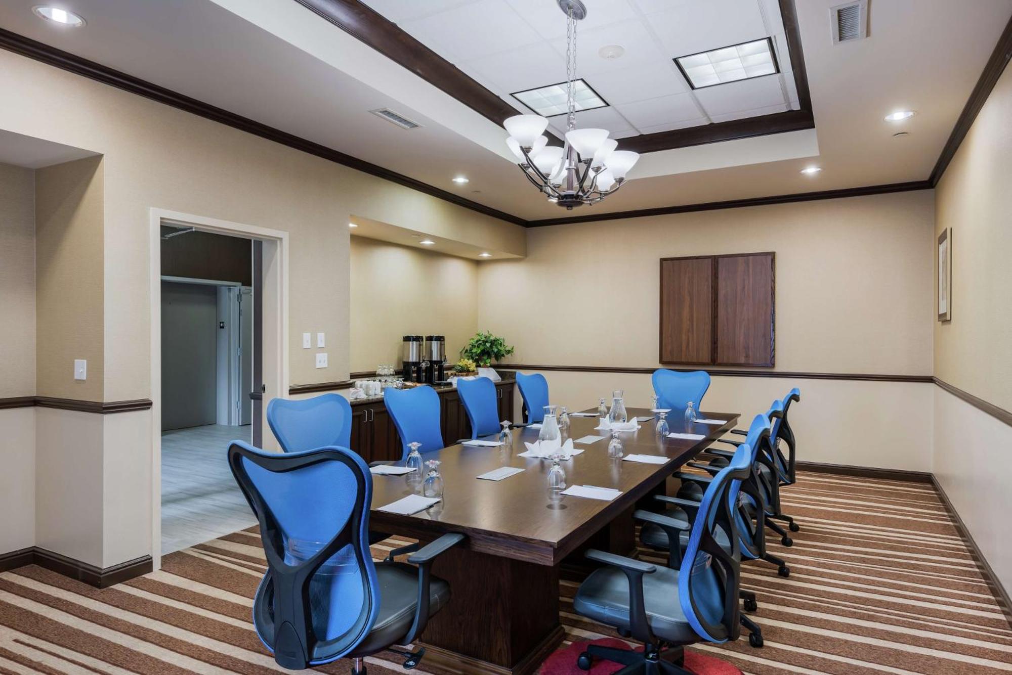 Hilton Garden Inn Ames Bagian luar foto