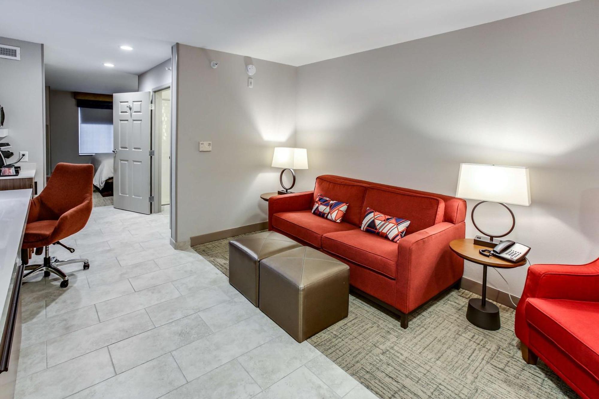 Hilton Garden Inn Ames Bagian luar foto